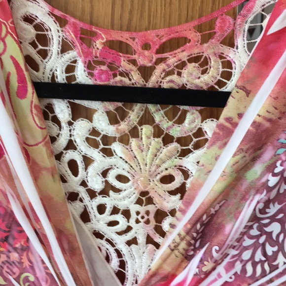 Very fun blouse - Picture 2 of 5